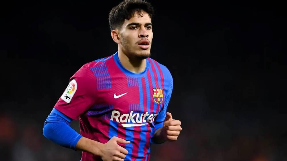 تقارير إسبانية/ أوساسونا يسارع للتعاقد مع الزلزولي مستغلا خروجه من مفكرة المدرب تشافي