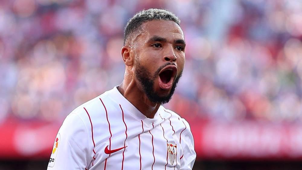 تقارير/ بعد حسم صفقة أكرد.. وست هام يعرض 25 مليون يورو للتعاقد مع النصيري بطلب من المدرب مويس