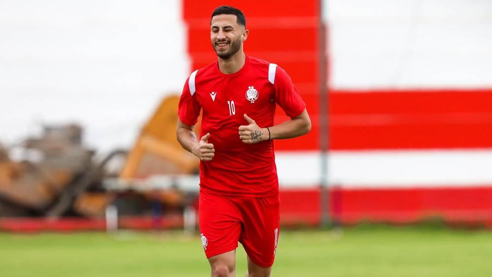 الوداد يستعيد خدمات الحسوني وتسومو أمام الدفاع الحسني الجديدي