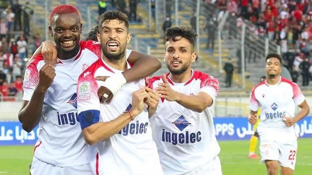 تشكيلة الوداد في مواجهة الدفاع الجديدي.. الركراكي يعتمد على السيودي ويدفع بجبران وحيمود والحسوني في الوسط ومبينزا يقود الخط الأمامي