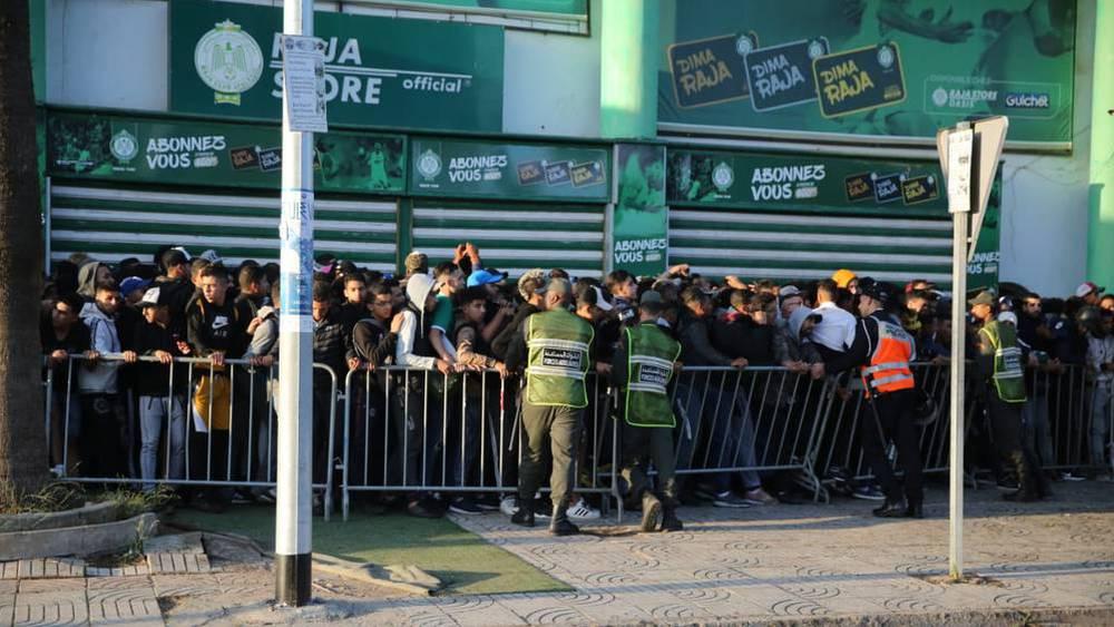 إنطلاق عملية سحب تذاكر مواجهة الرجاء والجيش صباح يومه الثلاثاء