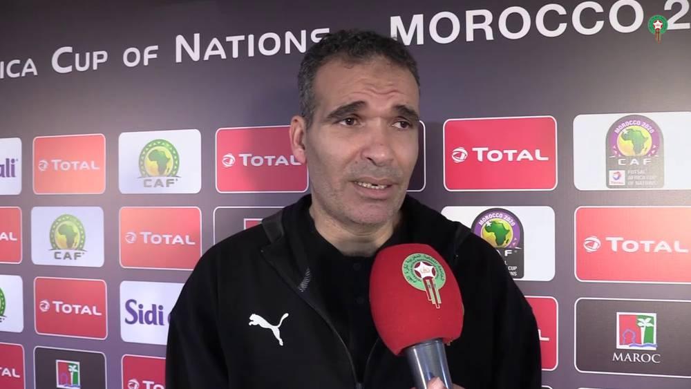 الدكيك باكياً: "كْنت كانْمشي للجامعة قْبل مَجيء لقجع ونْبْقى من الثّمنية دْ الصّْباح للسّْتة دْ العْشية غِيرْ بَاشْ نَّاخْذْ معسكر وهادشي استمر لـ3 سنوات"