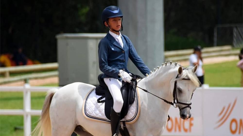 Jeux Équestres de la Jeunesse : le cavalier marocain Jad Guerraoui remporte la médaille d’argent en individuel