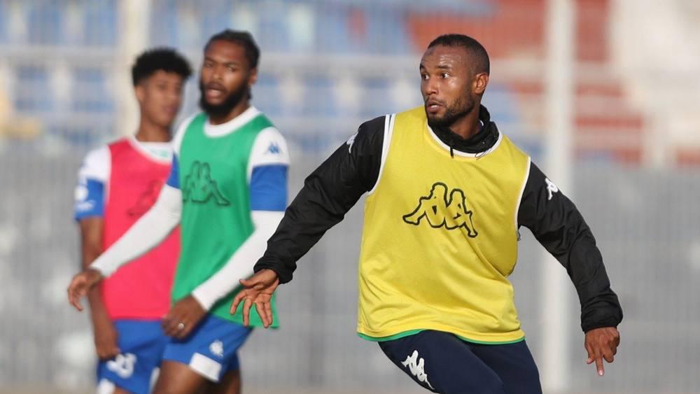 بحضور أحداد ومتولي والعرجون.. الرجاء يواصل استعداداته لـ"الديربي" عبر "معسكر الجديدة"