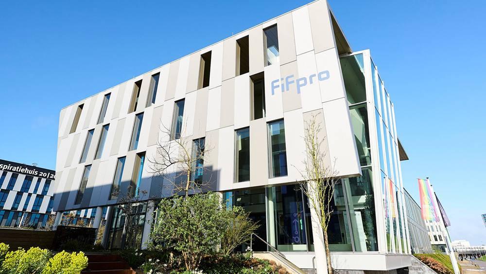 من بينها الجزائري.. دوريات حذرت النقابة الدولية للاعبي كرة القدم المحترفين من الانتقال إليها بسبب "انتهاكات تعاقدية" متكررة!