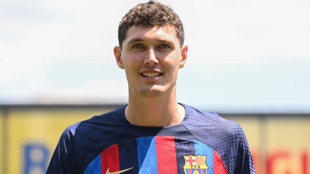 كريستنسن أثناء تقديمه: "حين كنت في الثامنة من عمري كتبت على ورقة بأنني أحلم باللعب في برشلونة"