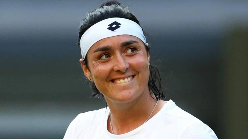 أُنس جابر ردًا على سؤال صحفي حول استقالة رئيس الوزراء البريطاني: "ليس لدي فكرة عن الموضوع.. أنا وزيرة السعادة"