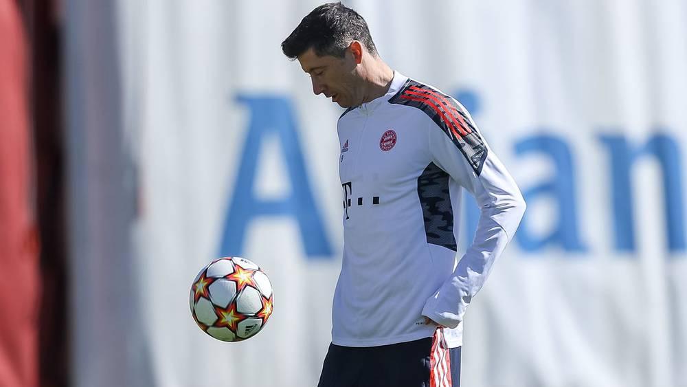 بايرن ميونخ يُحدد السبت المقبل موعدًا لإنهاء أزمة ليفاندوفسكي وبرشلونة