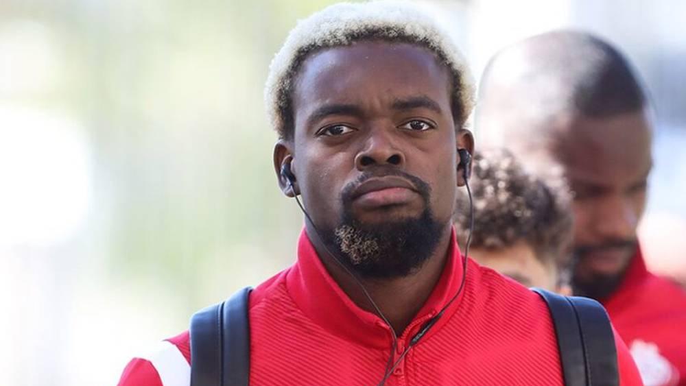 مبينزا: "يجب التركيز على مباراة الفتح للتأهل إلى نهائي كأس العرش.. لن أتكلم عن وضعيتي وديما وداد"