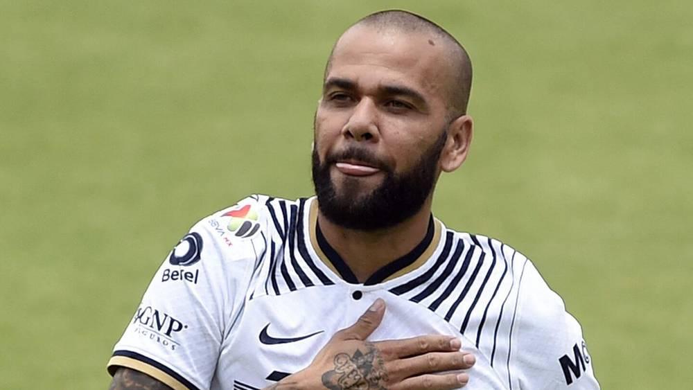 داني ألفيس يخوض مباراته الأولى مع بوماس المكسيكي غدًا الأربعاء