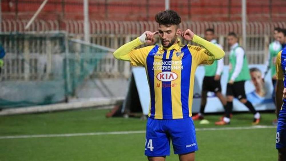رسميا/ الرجاء يعلن تعاقده مع اللاعب الجزائري يسري بوزوق