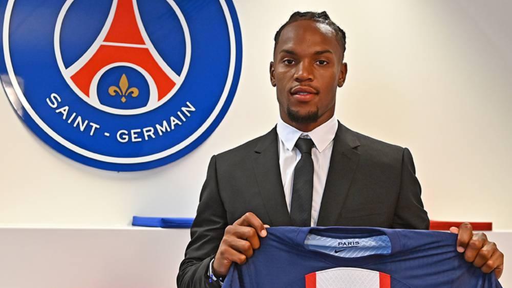 باريس سان جيرمان يعلن رسميًا عن تعاقده مع البرتغالي ريناتو سانشيز لمدة 5 مواسم