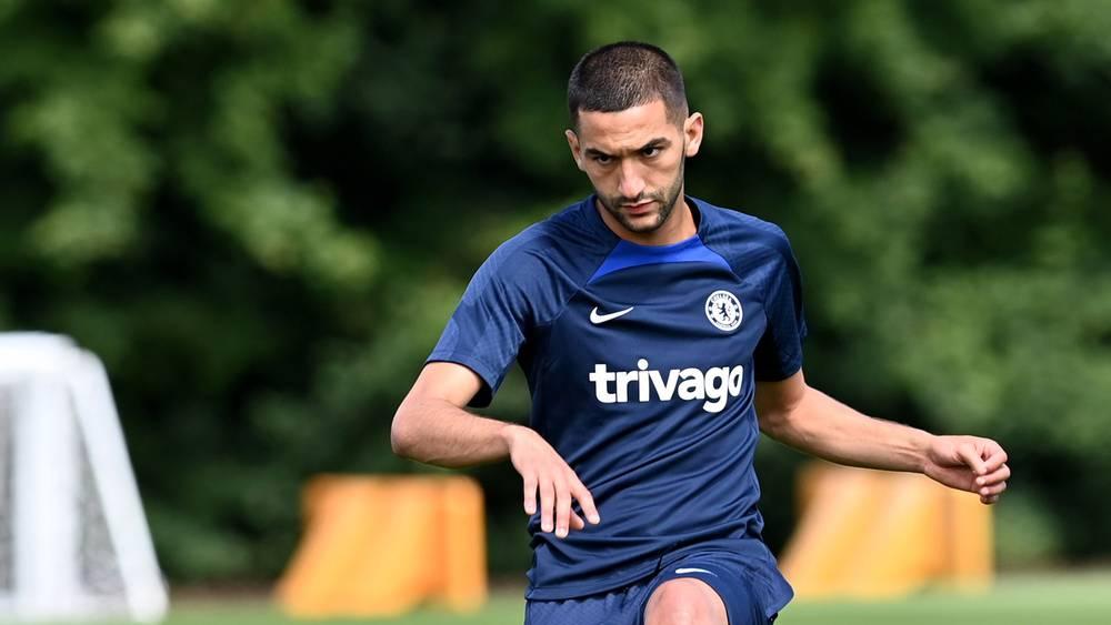 تقارير/ تين هاغ يرغب في ضم حكيم زياش لمانشستر يونايتد هذا الصيف