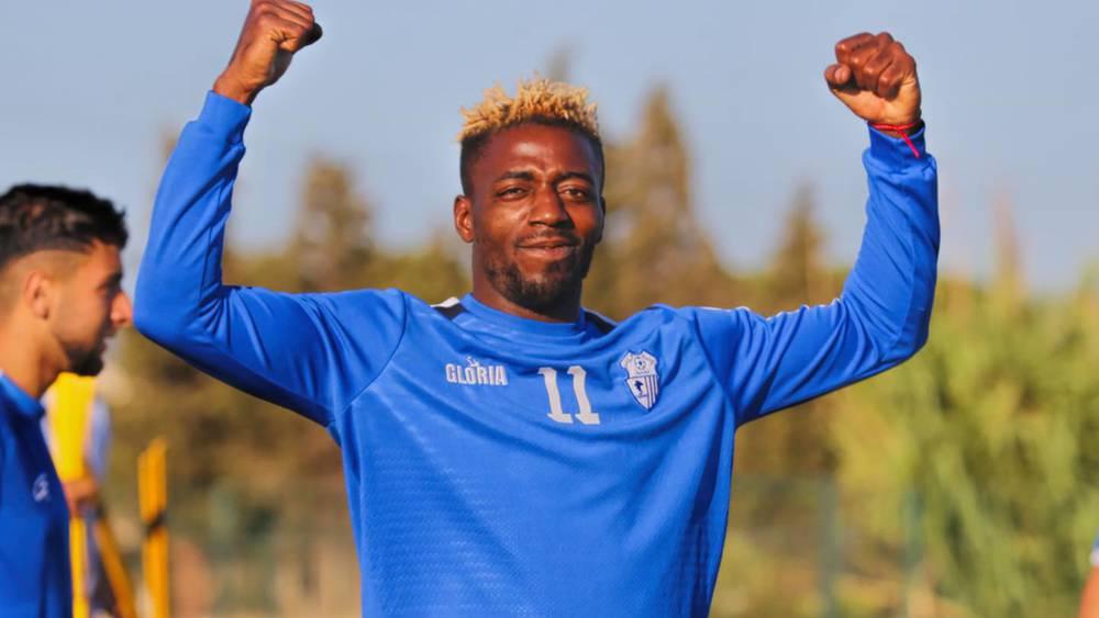 شباب الريف الحسيمي يستفيد من 30% في حال انتقال أكسيل مايي لفريق آخر وإدارة ا.طنجة تتحفظ عن مفاوضاتها مع الهلال السوداني