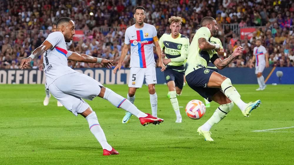 برشلونة يتعادل مع مانشستر سيتي (3-3) في مباراة "خيرية" على ملعب "كامب نو" أمام حضور أزيد من 91 ألف متفرج