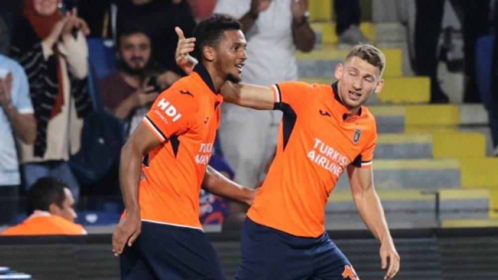 بتمريرة حاسمة إيابا وهدف في الذهاب.. منير شويعر يقود فريقه باشاك شهير التركي للتأهل لدور المجموعات بدوري المؤتمر الأوروبي