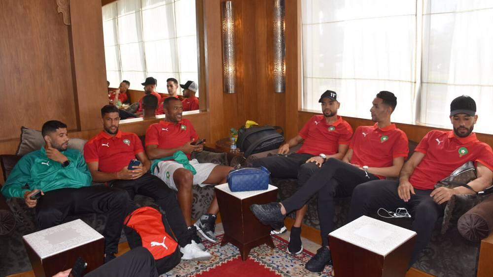 المنتخب المغربي يتوجه صباح يومه الخميس إلى إسبانيا استعدادا لوديتَيْ التشيلي والباراغواي