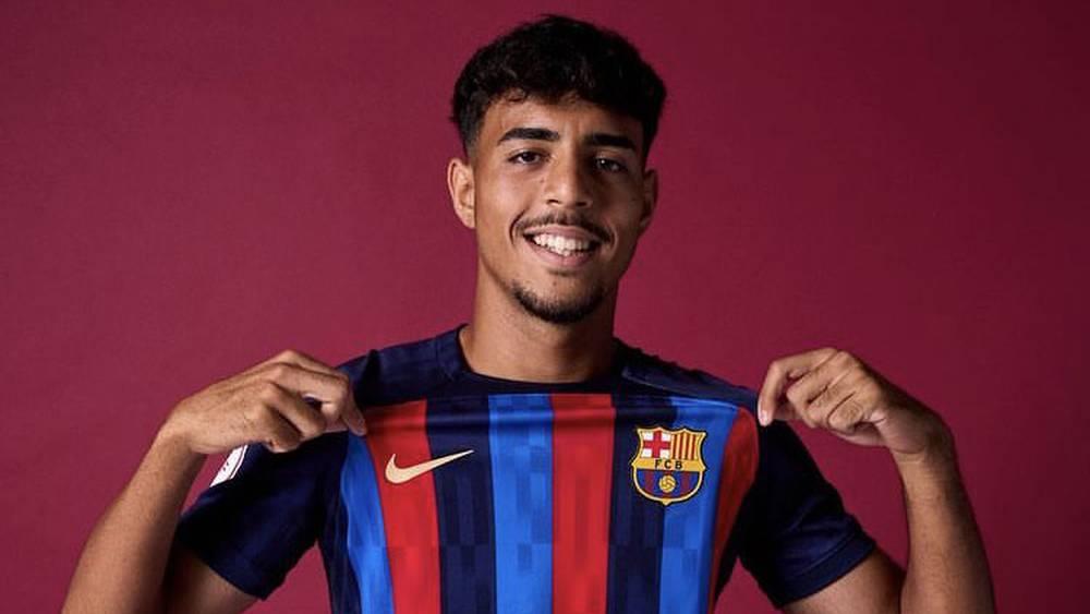 بعد إصابة كوندي وأراوخو.. هل يحظى المغربي شادي رياض بثقة تشافي والانضمام إلى قائمة الفريق الأول لبرشلونة؟