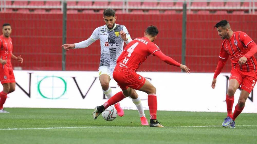 العصبة تُعلن نقل مباراة الفتح الرياضي والمغرب الفاسي من الرباط إلى "الملعب الكبير لمراكش"