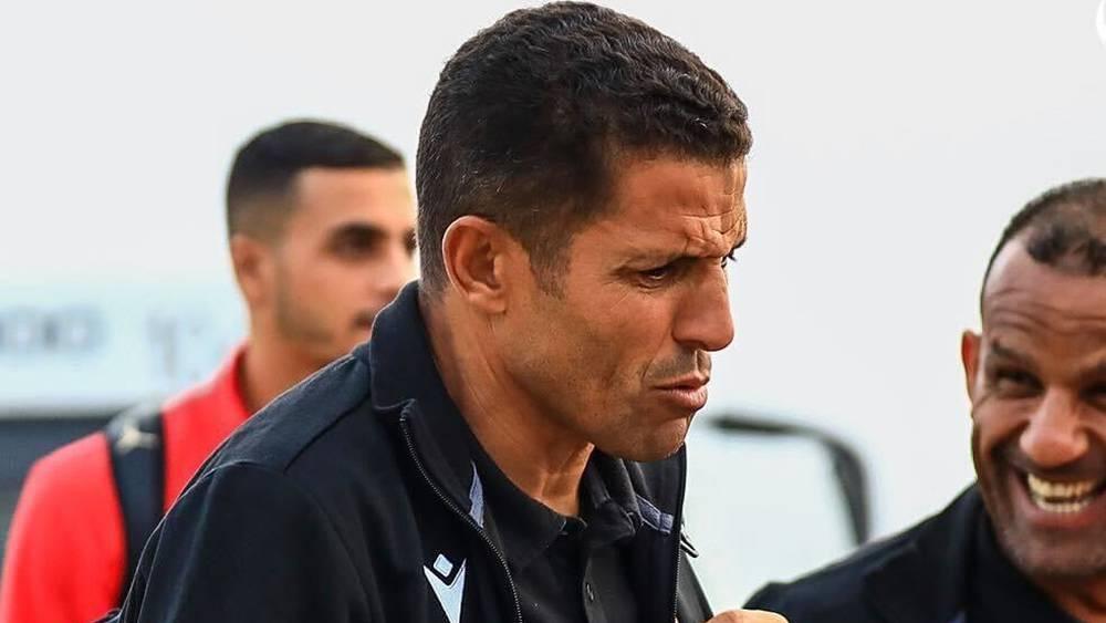 عموتة: "الخسارة بـ(2-1) خارج الديار أفضل من الهزيمة بـ(3-1).. لاعبونا كانوا منزعجين من أرضية ملعب ريفرز ولقاء الإياب سيكون ممتعا ومثيرا"