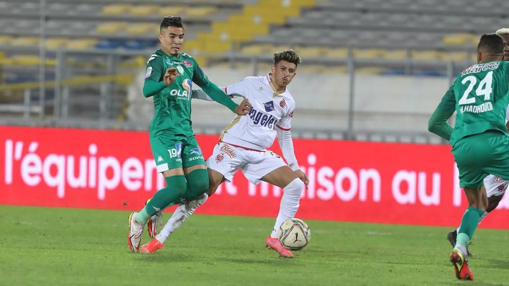 إدارة الوداد تطرح يومه الإثنين تذاكر مباراة "الديربي" أمام الرجاء وتحدد ثمنها في 50 درهما للمدرجات العادية و150 درهما للمنصة المغطاة