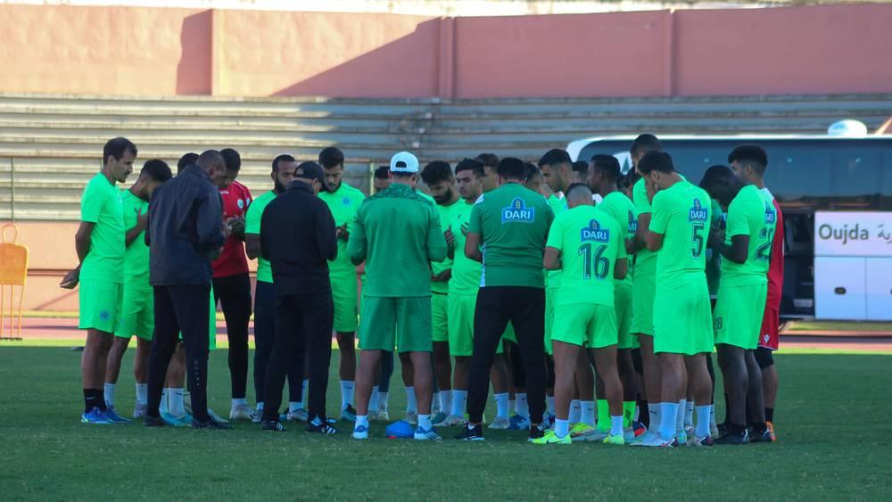خاص/ لاعبو مولودية وجدة يدخلون في "إضراب مفتوح" عن التداريب لعدم حصولهم على مستحقاتهم العالقة