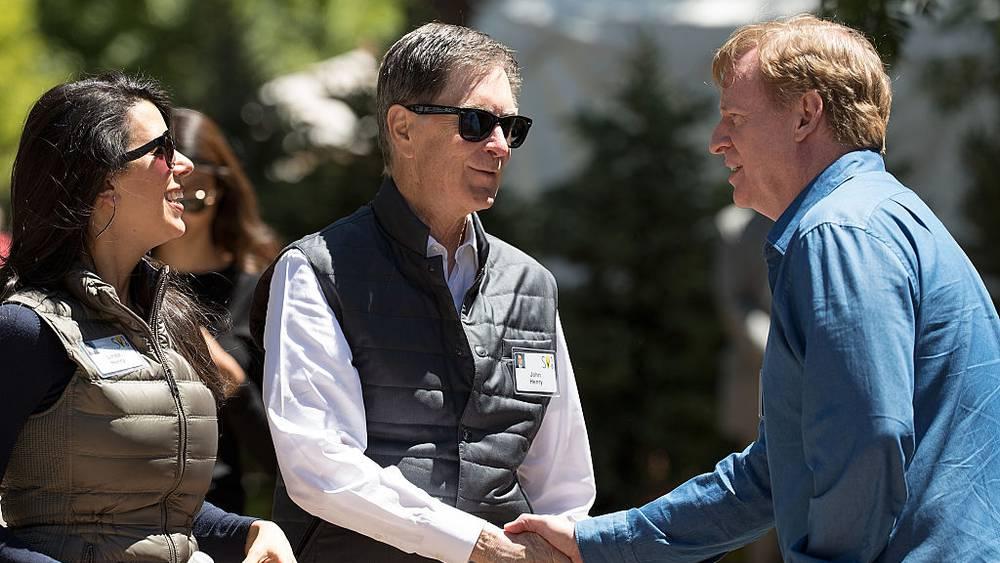 رسميًا/ مُلاك فريق ليفربول يعرضون النادي للبيع ويبحثون عن مشترٍ جديد