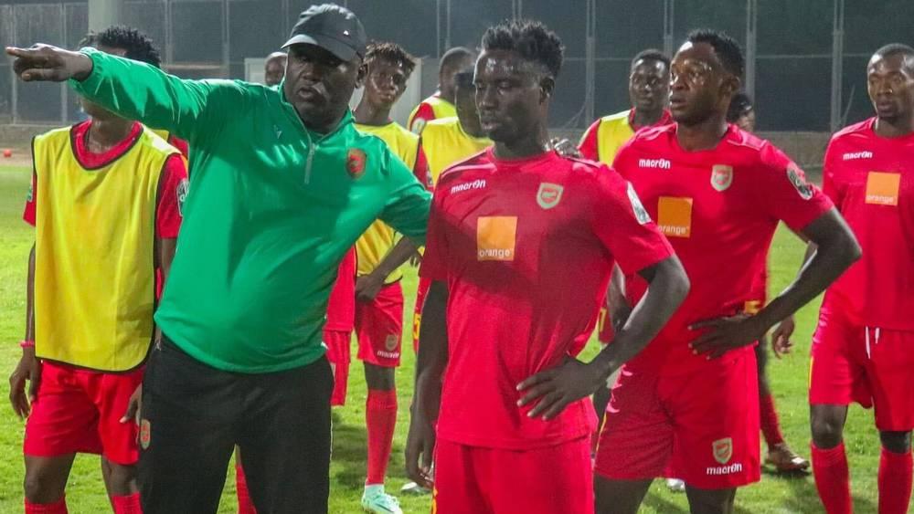 دجوليبا المالي يجري حصته التدريبية الأخيرة بملعب مولاي عبد الله قبل مواجهة الجيش الملكي في كأس الكونفدرالية