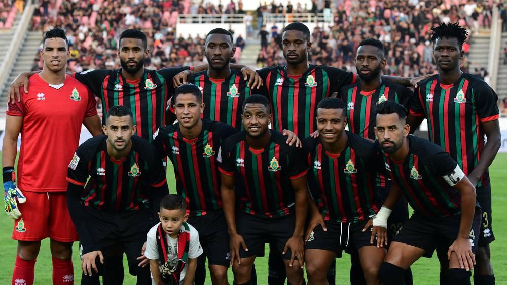 بحضور 20 لاعبا من بينهم العائد الخلوي.. الجيش الملكي يكشف قائمته لمباراة دجوليبا المالي