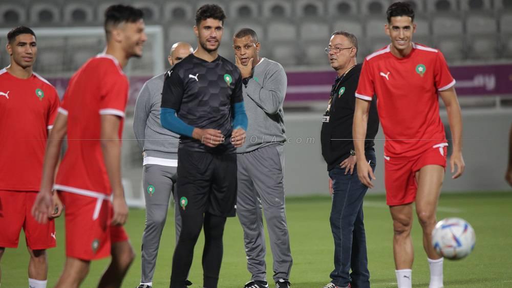 رئيس الجامعة فوزي لقجع حاضر في الحصة التدريبية الأخيرة للمنتخب المغربي قبل مواجهة إسبانيا