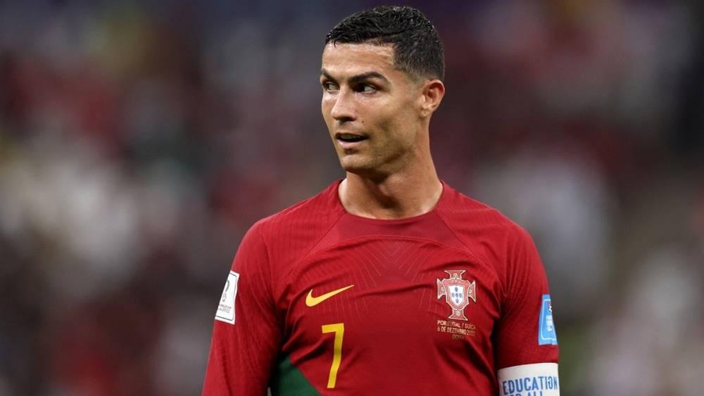 الاتحاد البرتغالي ينفي تهديد رونالدو للمدرب سانتوس بمغادرة معسكر المنتخب قبل مواجهة المغرب