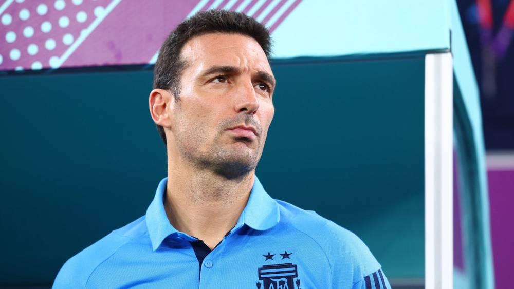 سكالوني (مدرب الأرجنتين): "المنتخبات المتواجدة في ربع نهائي المونديال كلها مرشحة لنيل اللقب"