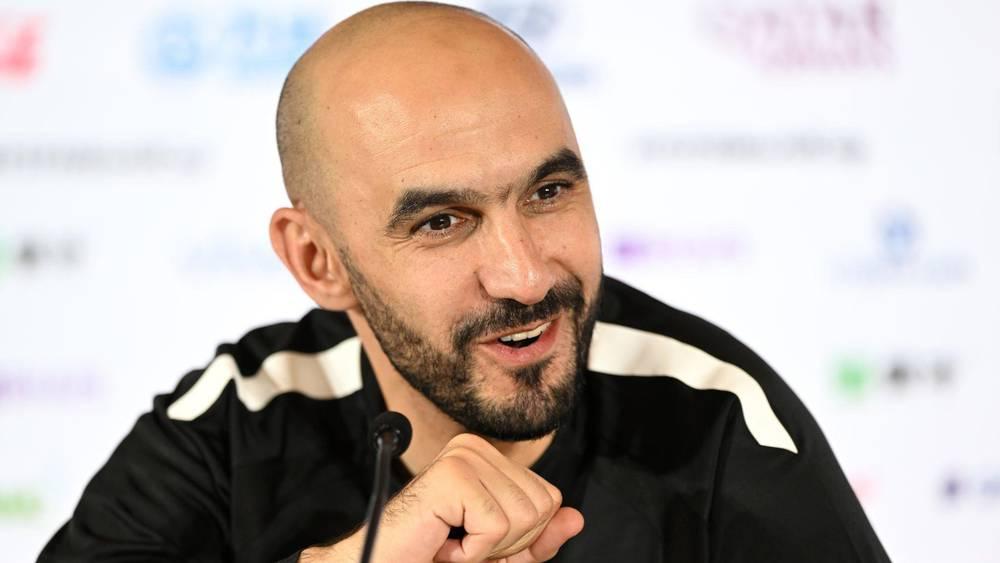 الركراكي: "أنا عَارف المْغاربة والعَرب والأفَارقة غَيطمعو ندِّيو الكَاس.. عْلاش لا؟ والضّْغط ديَالهم تيْخلينا لعْبو بلاَ خُوف"