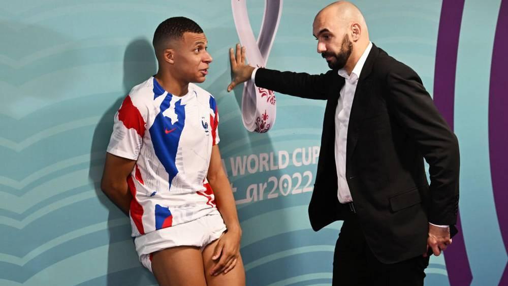 الركراكي: "أرغب في تتويج فرنسا بالكأس حتى نقول إننا خسرنا أمام بطل العالم.. أحب مبابي وأود رؤيته يقترب من رقم بيلي"