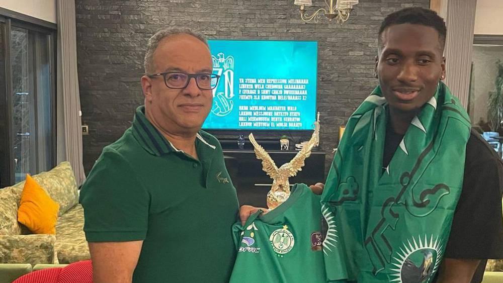 الليبيري بيتر ويلسون يلجأ للجنة النزاعات بـ"الفيفا" لمطالبة الرجاء بمستحقات تصل إلى 400 مليون سنتيم