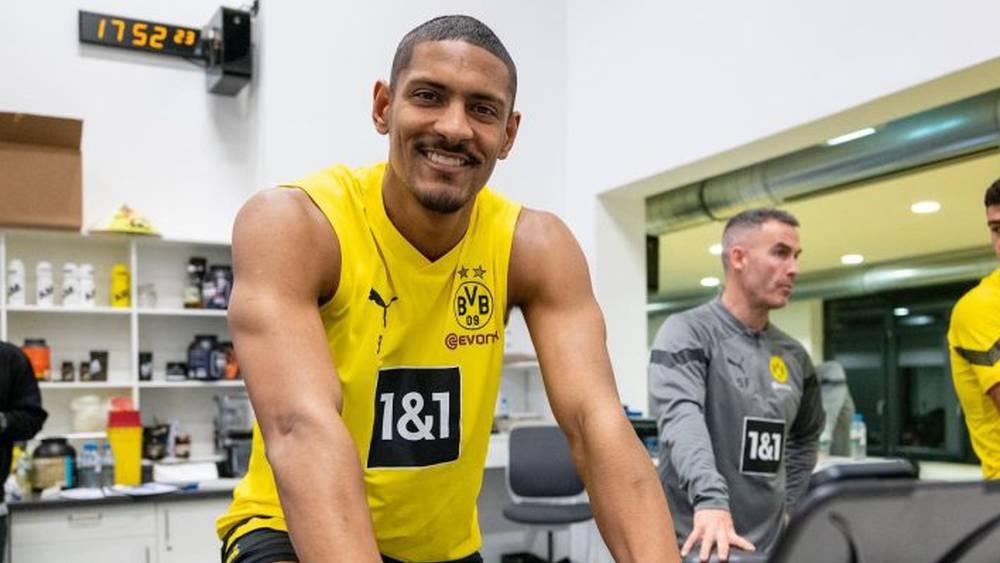 هالر بعد عودته للتدرُّب داخل دورتموند: "العام الماضي لم يكن بالسهل لكنه قام بإعدادي لتحديات السنة الجديدة"