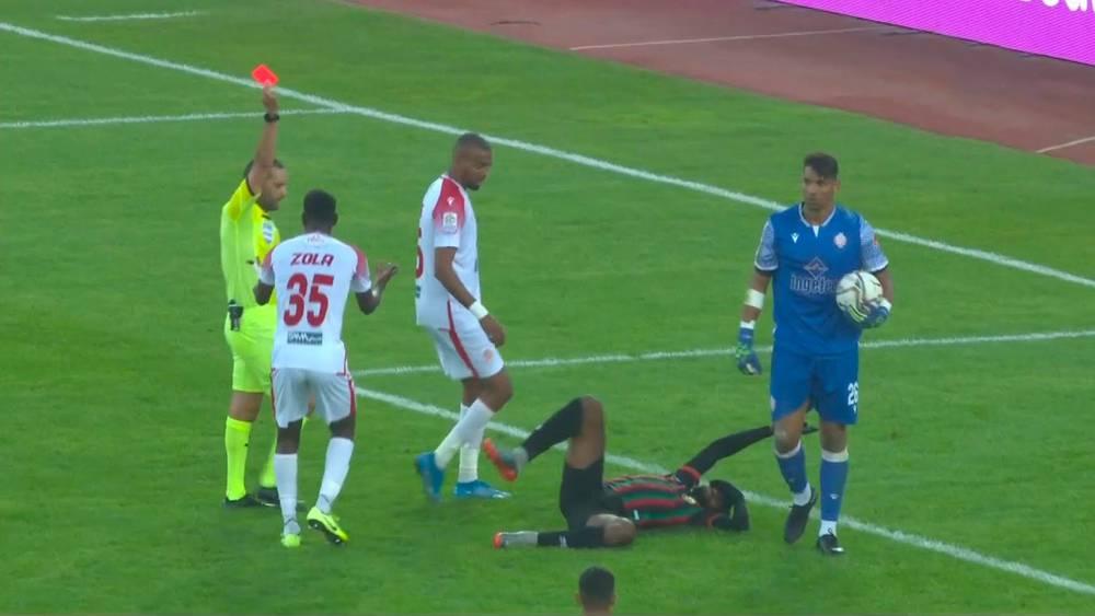 أبرزها توقيف التكناوتي لـ3 مباريات وتغريمه 20 ألف درهما وتغريم الجيش 55 ألف درهما.. الجامعة تصدر عقوبات في حق بعض لاعبي وأندية البطولة الاحترافية