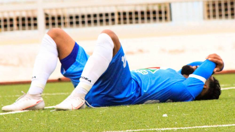 في زمن الاحتراف.. شباب الريف الحسيمي يخوض مباراة النسمة السطاتية بـ8 لاعبين فقط والحكم ينهي اللقاء بعد انطلاقته بـ18 دقيقة!