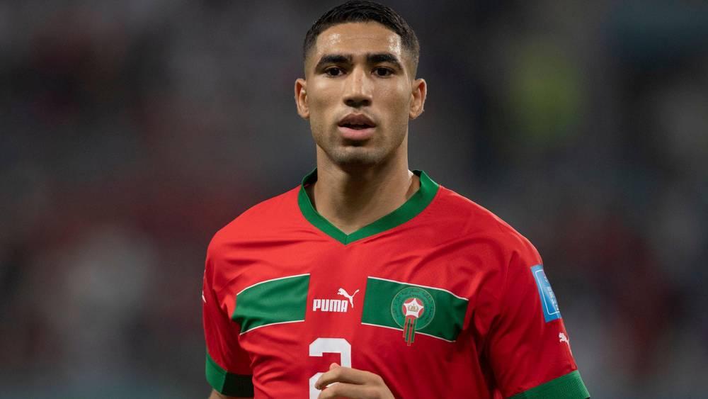 أشرف حكيمي حاضر في التشكيلة المثالية لسنة 2022 حسب الاتحاد الدولي للتأريخ والإحصاء