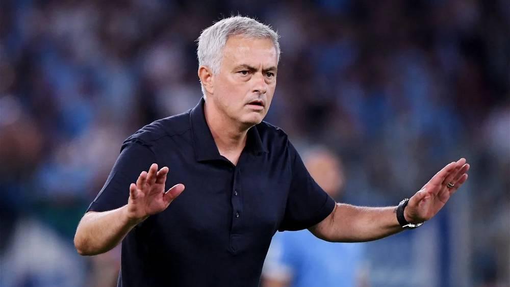 مورينيو: "الرئيس قال إنني سأبقى في روما؟ شخصيا لم أخبره بذلك ولا أفكر في مستقبلي"