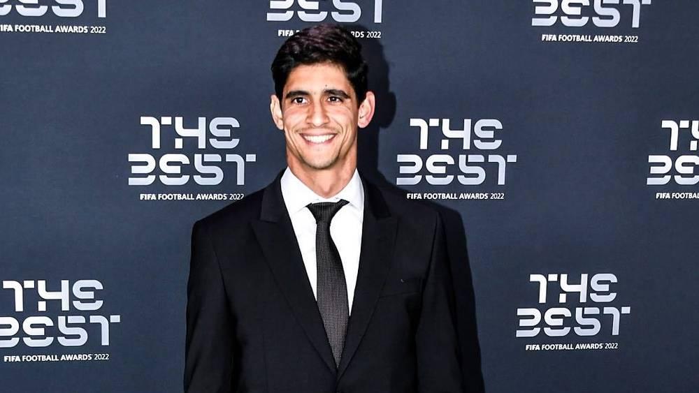 ياسين بونو: "شرف كبير لي أن أمثل اللاعبين العرب والأفارقة في حفل الفيفا وأتمنى أن يكون الحال كذلك دائمًا في السنوات المقبلة"