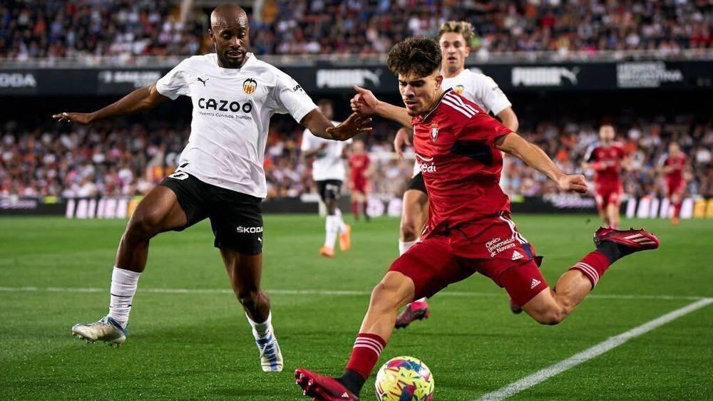 الدوري الإسباني/ فالنسيا ينتصر على أوساسونا (1-0) والزلزولي يخوض دقائق المباراة كاملة