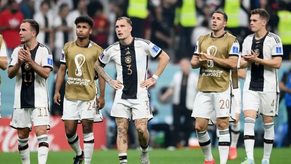 "الإضراب" يجبر المنتخب الألماني على السفر بالحافلة