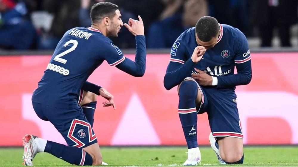 الاتحاد الفرنسي يرفض إيقاف المباريات لإفطار اللاعبين خلال رمضان ويحذر الحكام من "عقوبات انضباطية"