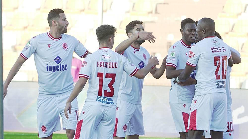 لاعبو الوداد يؤكدون استعدادهم لمواجهة الرجاء في "الديربي" ويعبرون عن رغبتهم في تحقيق الفوز