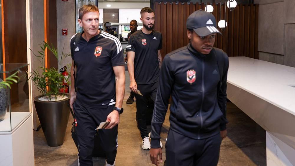 بعثة النادي الأهلي تتوجه صوب الدار البيضاء تأهبا لمواجهة الرجاء في إياب ربع نهائي عصبة الأبطال