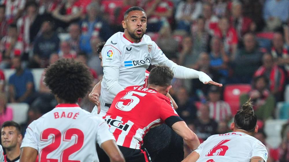 إشبيلية يفوز على مضيفه أتلتيك بلباو (0-1) في الليغا بركلة جزاء سجلها أوكامبوس (90'+2)