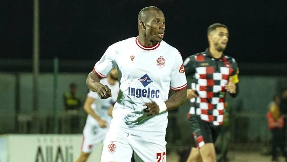 الوداد يعود بانتصار "خارج القواعد" على حساب شباب المحمدية (3-1) ويشعل المنافسة على لقب البطولة الاحترافية