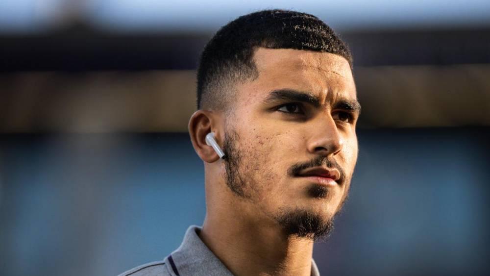 "دعم أبو خلال" هاشطاغ يجتاح وسائل التواصل الاجتماعي وأحد المغردين يعلق: "إنه ضحية لعصابة إعلامية مقرفة تريد تشويه صورته"