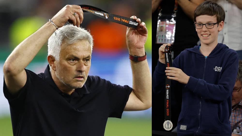 مورينيو: "أحتفظ بالميدالية الذهبية وأعطي الفضية.. حاليا لم يتصل بي أي نادٍ آخر"